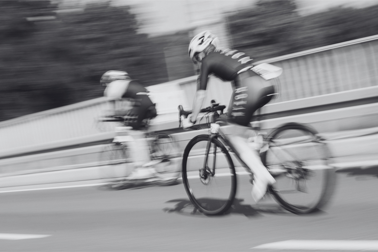 The Uncoupling: Why Elite Athletes Separate Fuel From Hydration